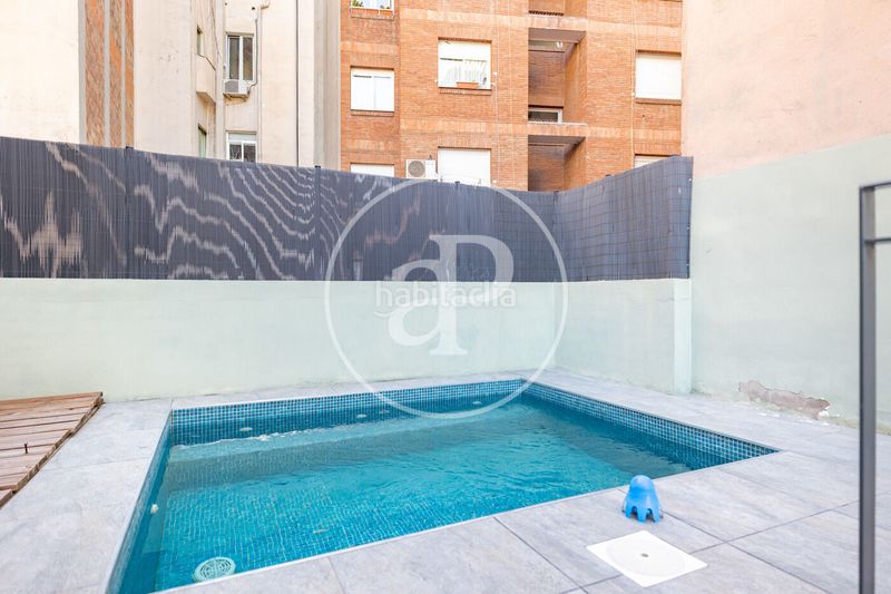 Foto d1ae42d6-17eb-40fb-af54-7ec8284fa8cc. Casa amb calefacció piscina a Putget - Farró Barcelona