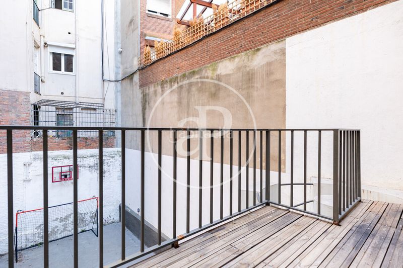 Foto d27b9ded-ae0d-49ba-9e52-8ea4a01d327e. Casa amb calefacció piscina a Putget - Farró Barcelona