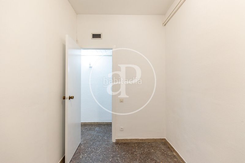 Foto f7350647-11a6-4a26-91cc-6b2bf0249198. Pis amb calefacció aparcament a Putget - Farró Barcelona
