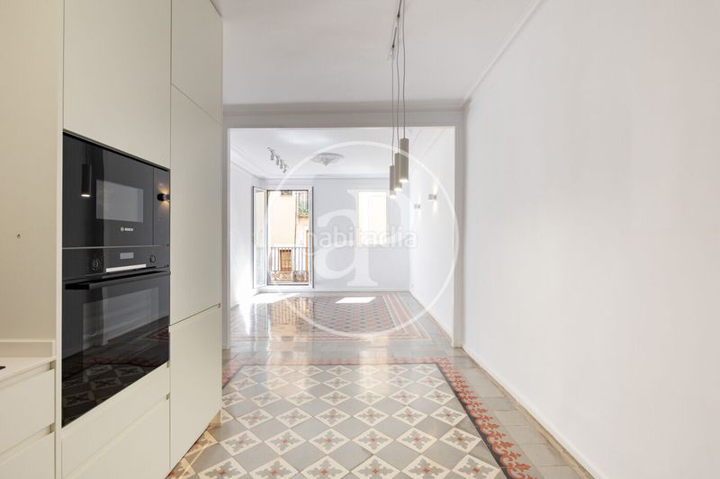 Foto b9df2ba1-9cb1-44a3-abbc-57dbf19c7cc3. Pis amb calefacció a Gòtic Barcelona
