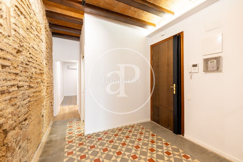 Foto cdba43f3-d68e-445a-a39b-f0f06b98d0e2. Pis amb calefacció a Gòtic Barcelona