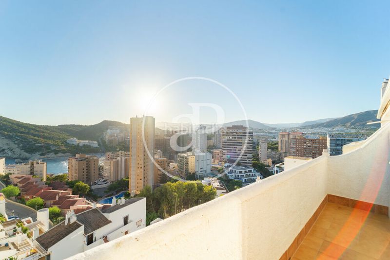 Foto 0f077989-5065-4fb6-9566-ea231f6c8f34. Piso  en venta en Playa Poniente Benidorm