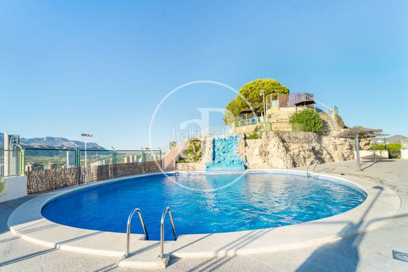 Foto 16de49d1-c002-47d9-85a3-5bfc07deffdb. Piso  en venta en Playa Poniente Benidorm