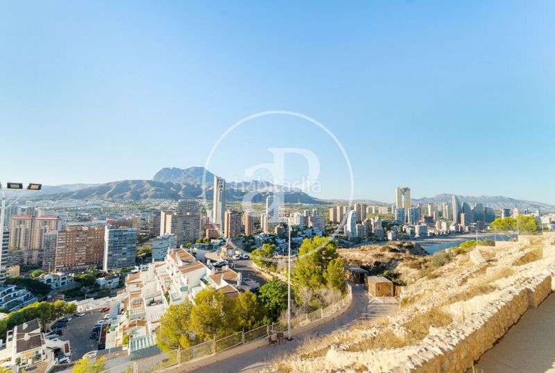 Foto a4e5fe1f-904a-4a98-8b93-67b1ba8494f6. Piso  en venta en Playa Poniente Benidorm