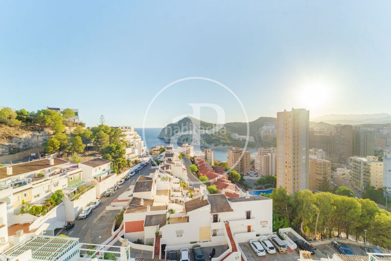 Foto a621f2f5-6b3f-410e-bfd9-6a2166b94cc9. Piso  en venta en Playa Poniente Benidorm