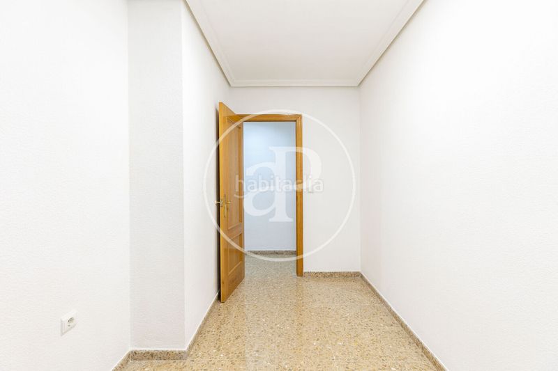 Foto e67896b6-ff42-490d-913e-f24856a7c942. Pis amb aparcament a L´Hort de Senabre Valencia