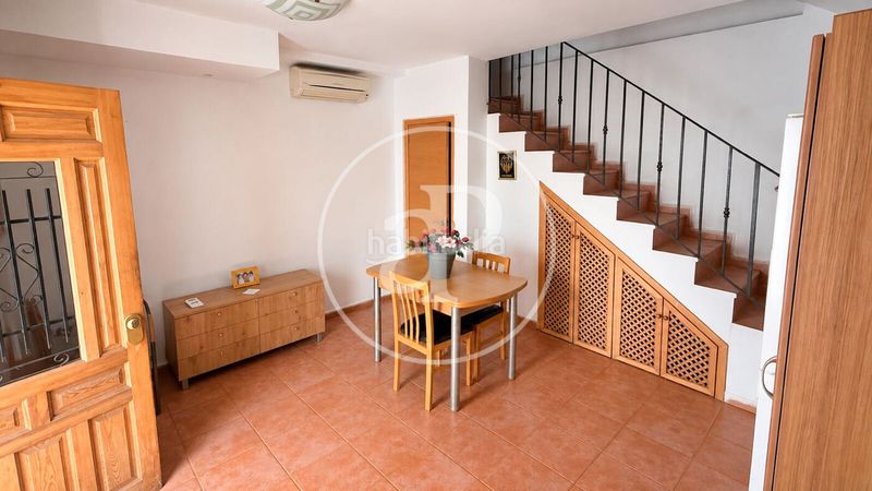 Foto 5642ac2d-fa1b-4da5-a92d-de15191d332c. Casa adossada a Pedralba