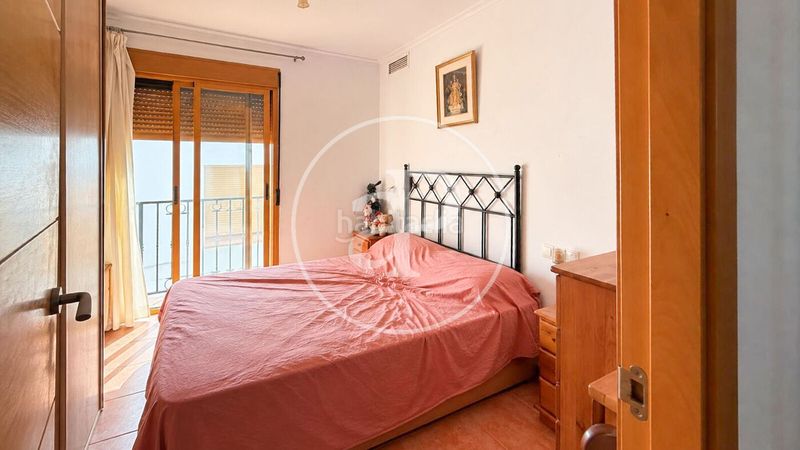 Foto b8ddbbd7-9957-4479-bdf5-82559926c512. Casa adossada a Pedralba