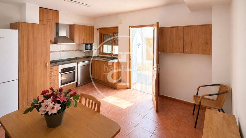 Foto d5dfab92-cd90-4764-8727-4432b08275ba. Casa adossada a Pedralba