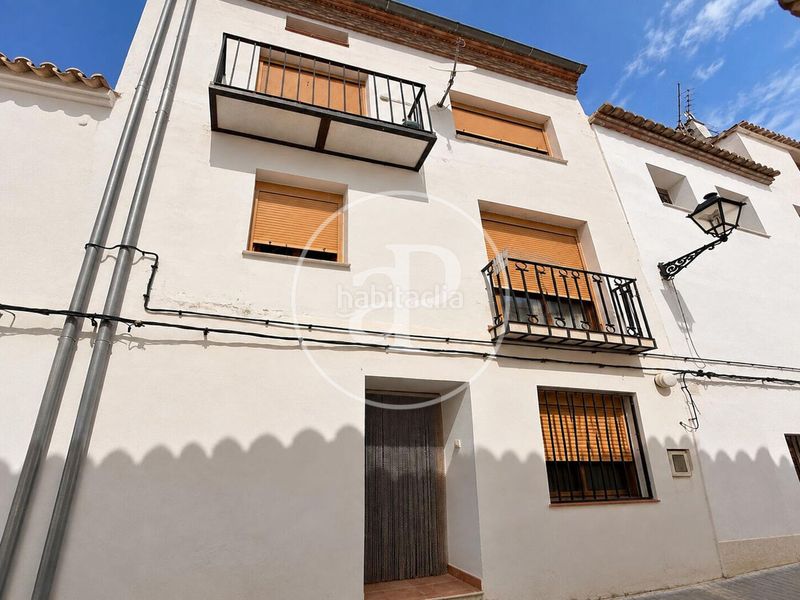 Foto e5b5bce5-2f24-458c-8fb0-f285ac2344fd. Casa adossada a Pedralba