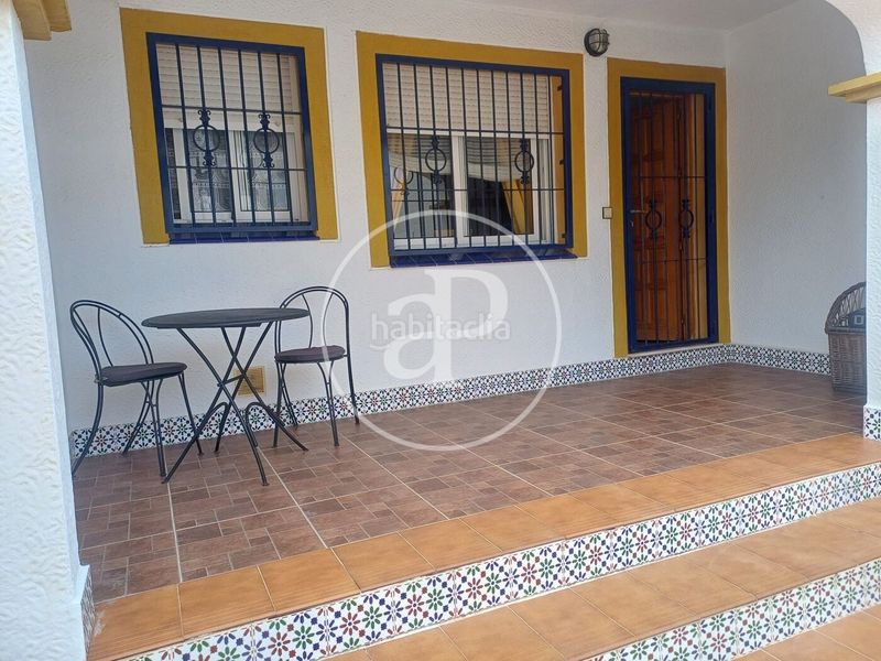 Foto 0a58e723-2a6f-437f-a797-c7f2215049f1. Miete zweistöckige wohnung mit parking pool in Monte Faro-Altomar II Santa Pola