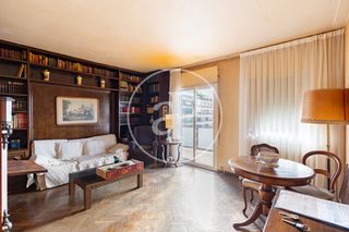 Flat  Carrer del marquès de sentmenat. Piso en venta en marquès de sentmenat, les corts