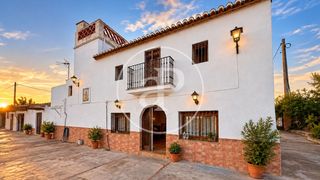 Casale in Urbanizaciones. Masía en venta en llíria