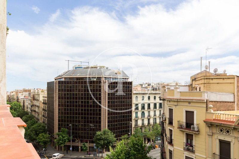 Foto aefad29a-ef9e-4621-80f2-7db6756f5732. Dachwohnung mit heizung in Dreta de l´Eixample Barcelona