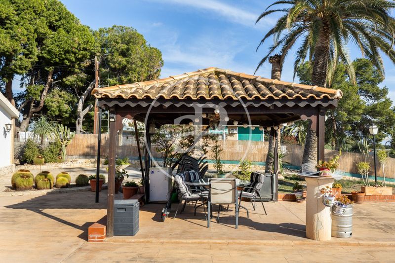 Foto d5b326b2-ef8d-454a-90e9-fe2f363d74c5. Casa amb calefacció aparcament piscina a Centro Mutxamel