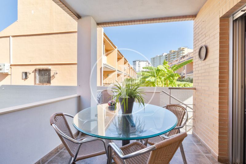 Foto 6c8166c4-fc7a-4b42-a5ba-6fec6ffa5e86. Casa amb calefacció aparcament piscina a Mareny Blau Sueca