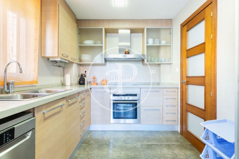 Foto b23553f5-61f6-4024-9298-0345a9515674. Casa amb calefacció aparcament piscina a Mareny Blau Sueca