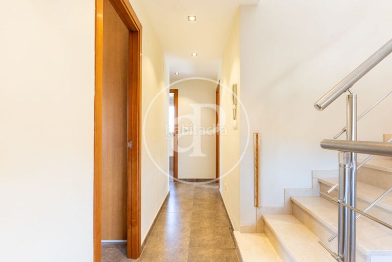 Foto f12624df-6509-42fa-847b-63c244384c4b. Casa amb calefacció aparcament piscina a Mareny Blau Sueca