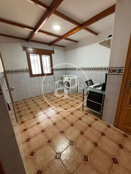 Foto cc5658ea-cee3-4773-87ec-bc873012bbf4. Casa adossada amb calefacció aparcament a Centro Chiva