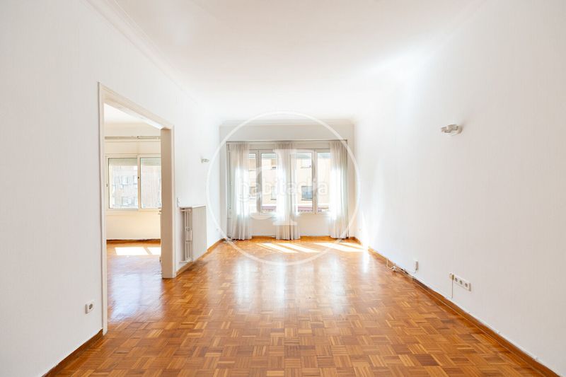 Foto edd9abcb-ae75-4dbe-9635-afae78978204. Piso  en venta en sarrià en Tres Torres Barcelona