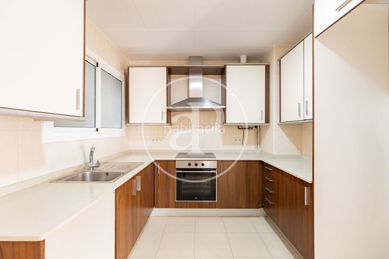 Foto efe95962-ecab-4ef3-adef-7b75b0b37466. Piso  en venta en sarrià en Tres Torres Barcelona