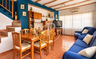 Reihenhaus in Pedralba. Casa adosada en venta en pedralba