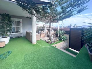 Towny house in Bonalba-Cotoveta. Adosado en venta en bonalba
