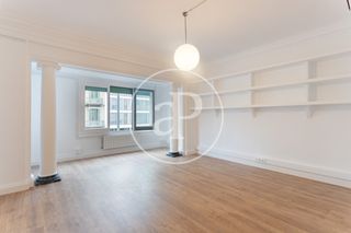 Rent Flat  Carrer d'aragó. Piso en alquiler en leixample dreta