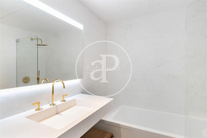 Foto 967d849e-9403-4afd-8ade-b8d3d27586a9. Penthouse 137m<sup>2</sup> with heating pool in Finestrelles Esplugues de Llobregat