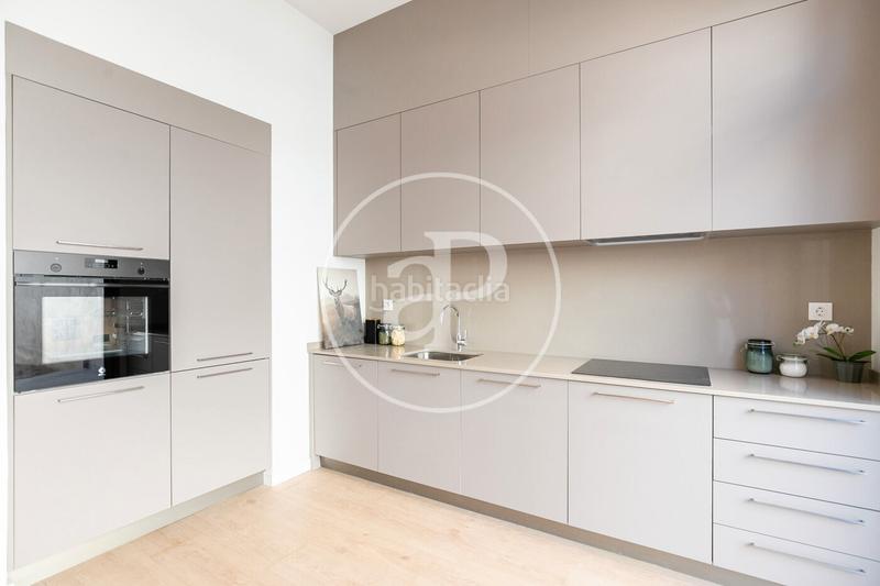 Foto 5bdf7117-3f05-4f8c-9052-9c2e56cac08b. Promoció Vivienda duplex con Terrazas en Centro de Hospitalet a Hospitalet de Llobregat (L´). Habitatges d´obra nova