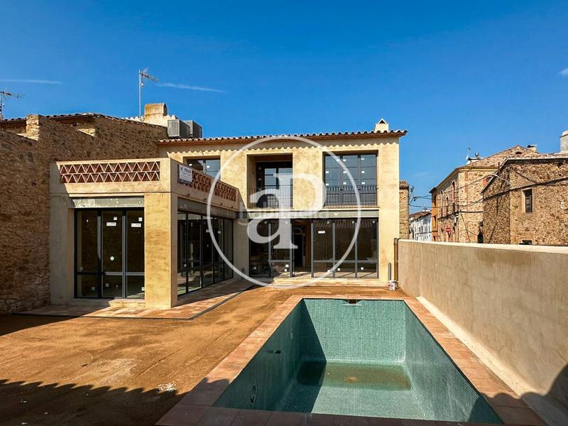 Foto 035e6719-774f-4f8d-b75f-93cb7c4ef9ce. Promoció CASA DE PUEBLO EN LA CALLE SAMARIA a Pals. Habitatges d´obra nova