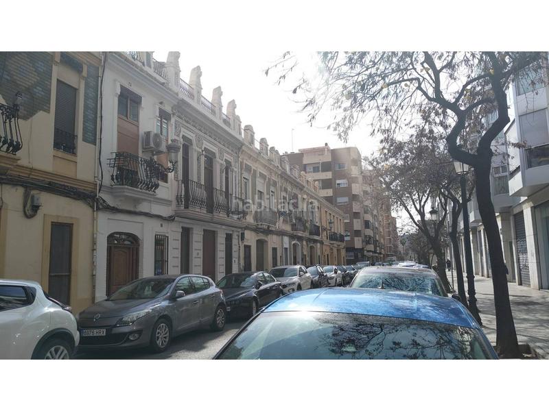 Foto b3017754-a9a4-434e-94d2-38a1786ccb39. Parking coche garaje en venta en valència capital! en Valencia