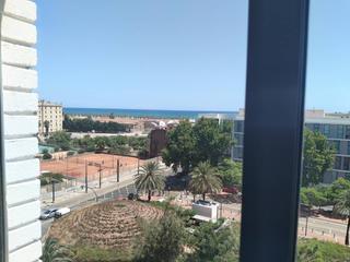 Pis  Reina. Vistas a la playa, puerto y arenas