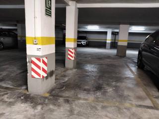 Alquiler Parking coche  Puerto 121. Garaje en la avda. del puerto frente gasolinera