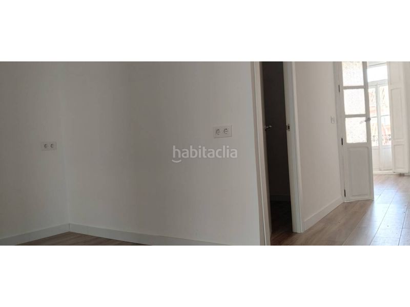 Foto 595a6db9-9526-4f25-9a7d-2fd514906011. Piso en calle progreso 164 flat típico casas cabanyal en Valencia