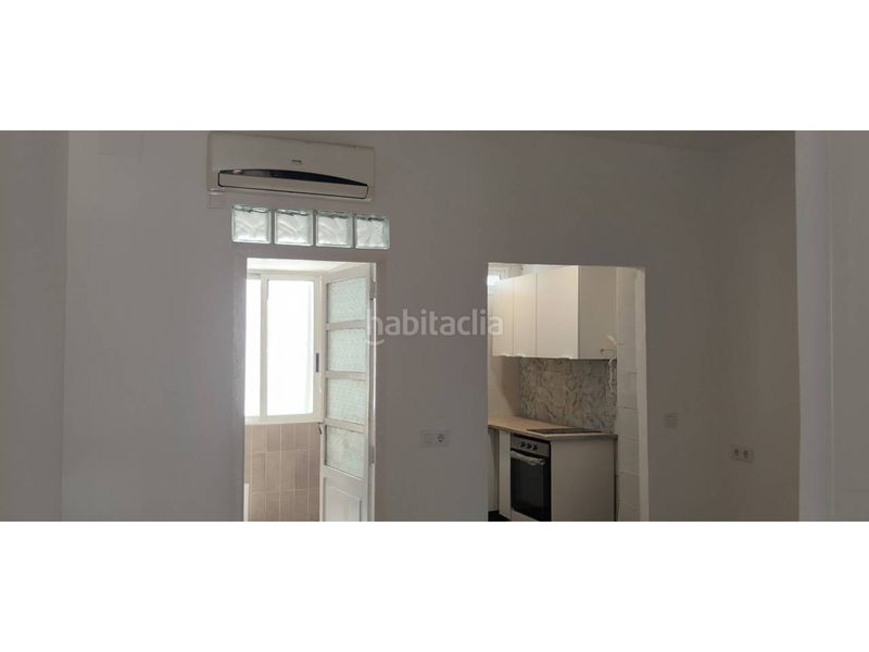 Foto 5b2e7d84-f011-4284-bc3f-c1780a2eb157. Piso en calle progreso 164 flat típico casas cabanyal en Valencia