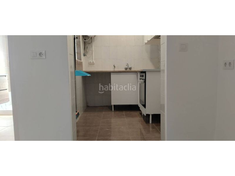 Foto 635e65bb-ca0d-4bd0-a1aa-362f027312a1. Piso en calle progreso 164 flat típico casas cabanyal en Valencia