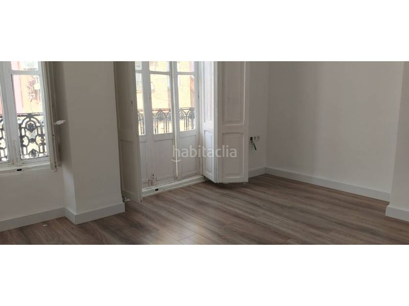 Foto 65f9fbd2-0817-49fa-a75f-8d6a7132b9eb. Piso en calle progreso 164 flat típico casas cabanyal en Valencia