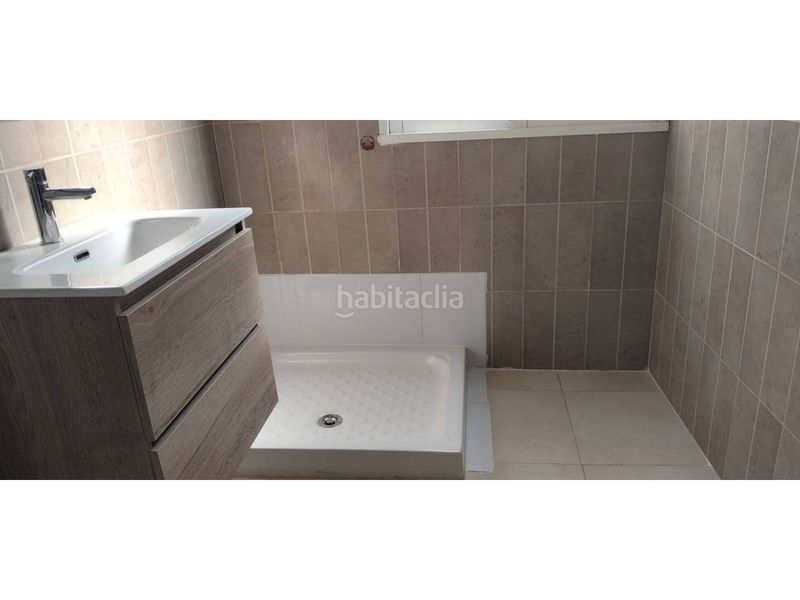 Foto e1bc0f72-d477-49c7-9521-4560b1a38e2a. Piso en calle progreso 164 flat típico casas cabanyal en Valencia