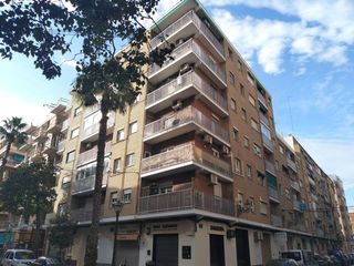 Local Comercial a Calle Islas Canarias