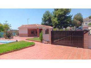 Xalet  Calle roure 4. Venta de chalet unifamiliar en picassent