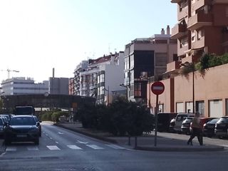 Etagenwohnung  Calle pedro de valencia. Venta de piso exterior para reformar en el cabanyalel canyamelar
