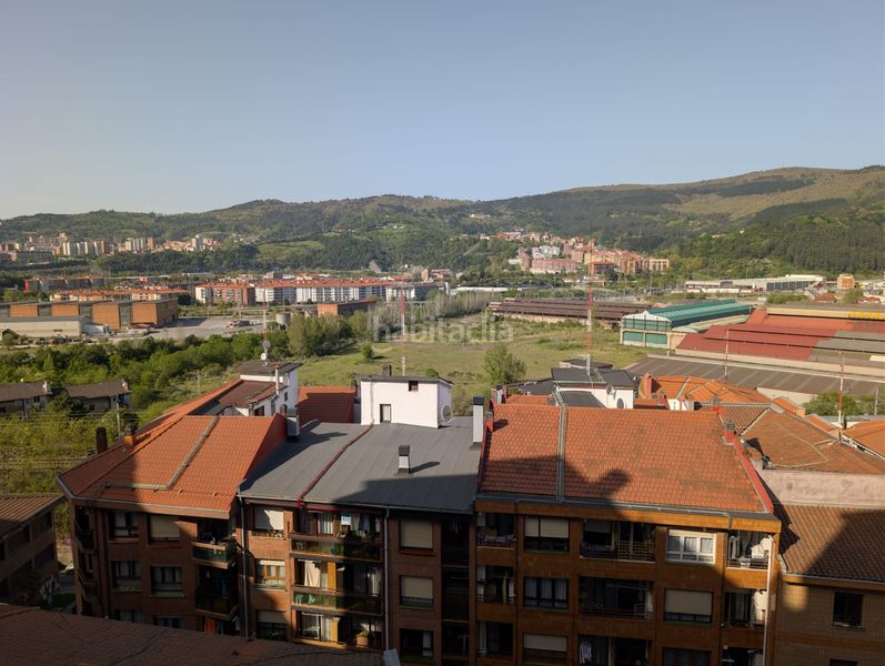 Foto 2cc90dfb-1545-4998-9523-aa5d00135493. Piso en Kalero-Basozelai Basauri