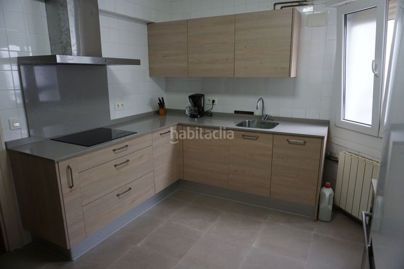 Foto 0d08deaf-6f17-43a9-b59b-c1a8282088dd. Flat with heating in Centro-Ariz-Uribarri Basauri