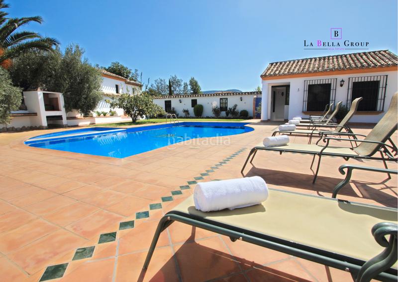 Foto 0a39e04c-7ed0-4ff1-931c-53806fd1606c. Casa con camino parcheggio piscina in Priego de Córdoba