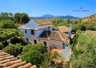 Haus  Calle jardines. Exclusiva propiedad villa de campo