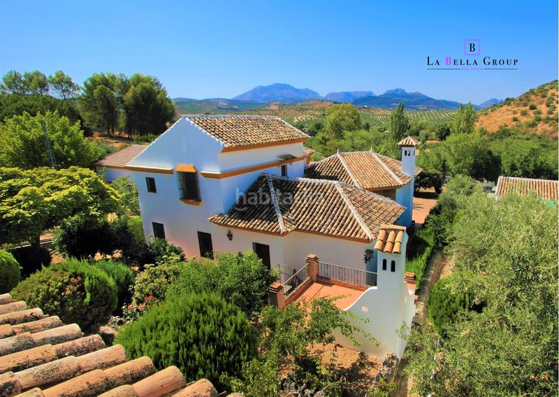 Foto b8d21eee-6a76-4686-a973-1832263bc4a2. Casa con camino parcheggio piscina in Priego de Córdoba