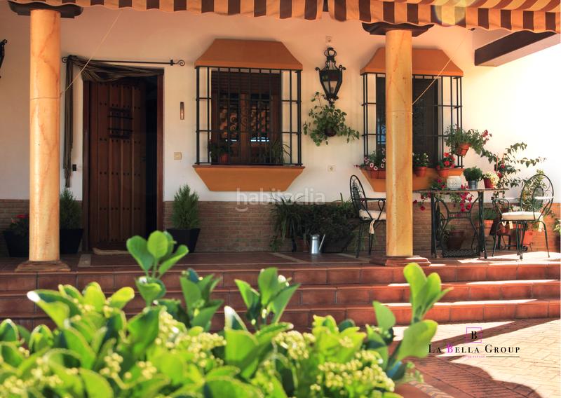 Foto f4ddb830-0f93-4cf4-9624-0bd83794ccc6. Casa con camino parcheggio piscina in Priego de Córdoba