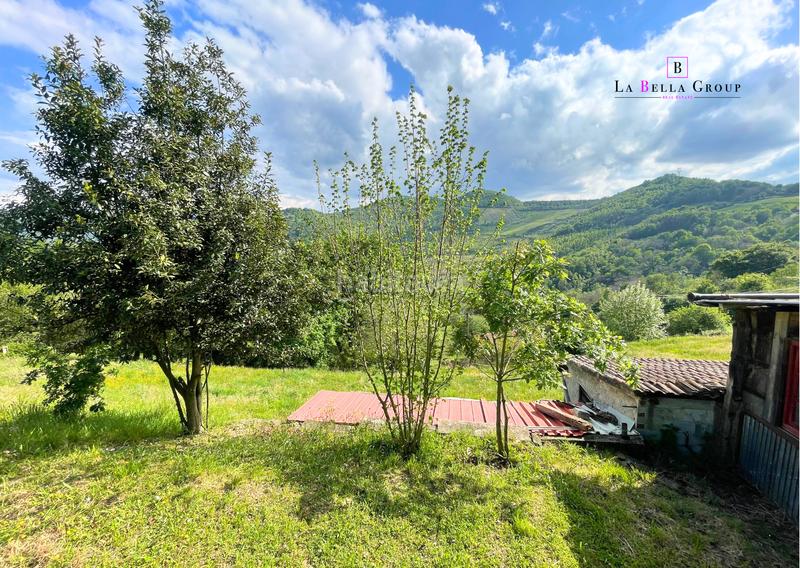 Foto 824a3709-f68f-4545-b4f4-efdd5006c542. Terreno residencial finca edificable en el carbayu, en Langreo