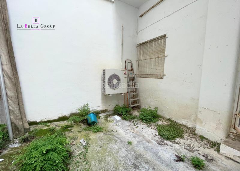 Foto f6c78f1f-6bcd-4776-a585-e3bee3a10aaf. Local comercial a Centro Histórico Gandia